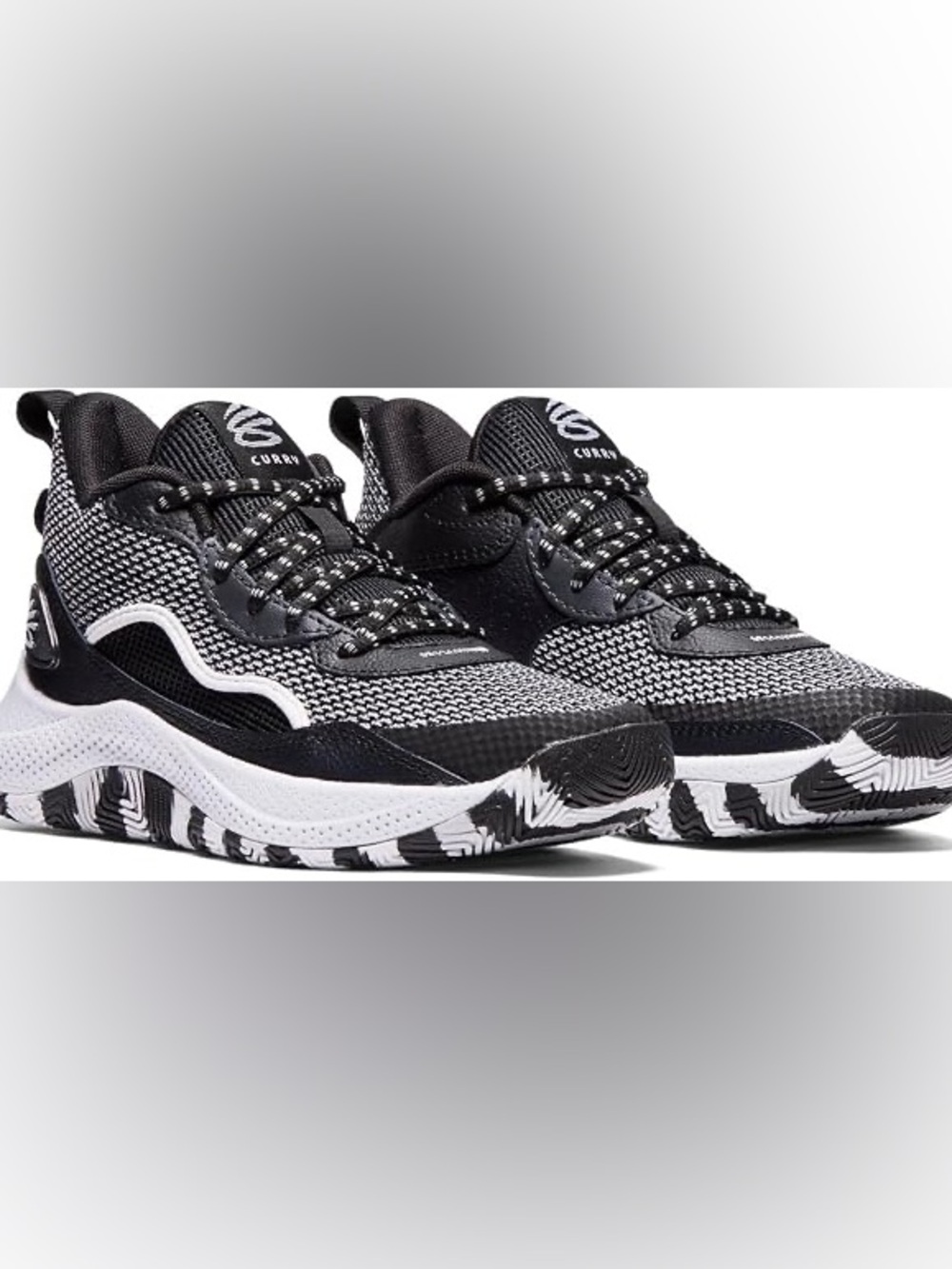 Under Armour  Sneakers Sz 5.5Y